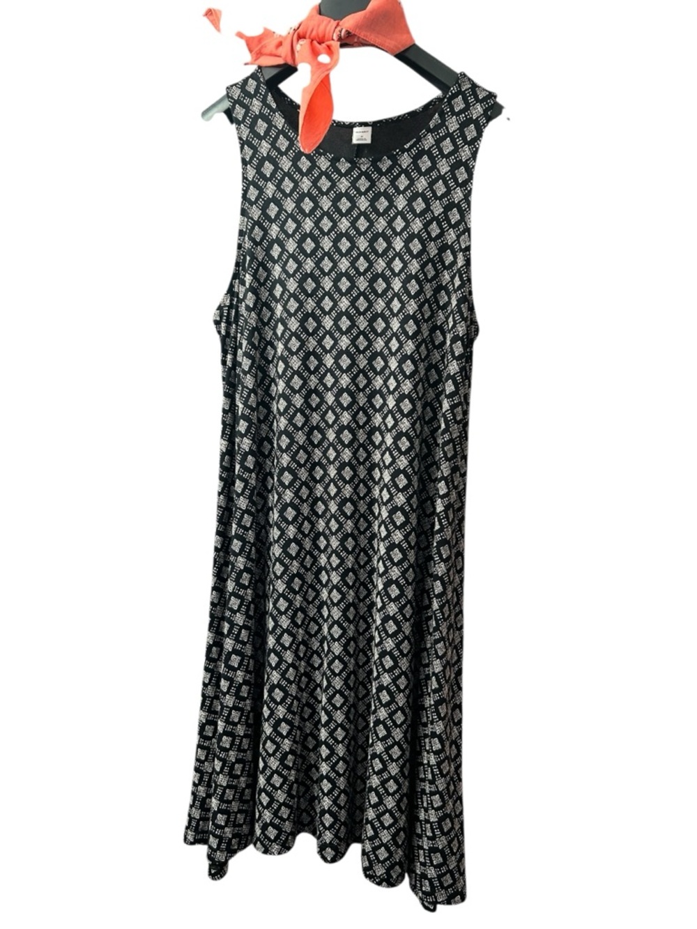Old Navy Free Flowing Dress - Picture 2 of 9